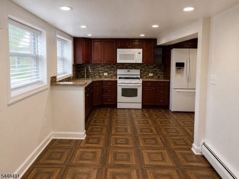 112 Chestnut St - Photo 4 of 13