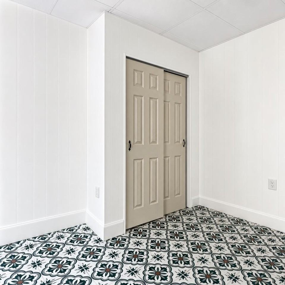 671 Montgomery St #4 - Photo 5 of 9