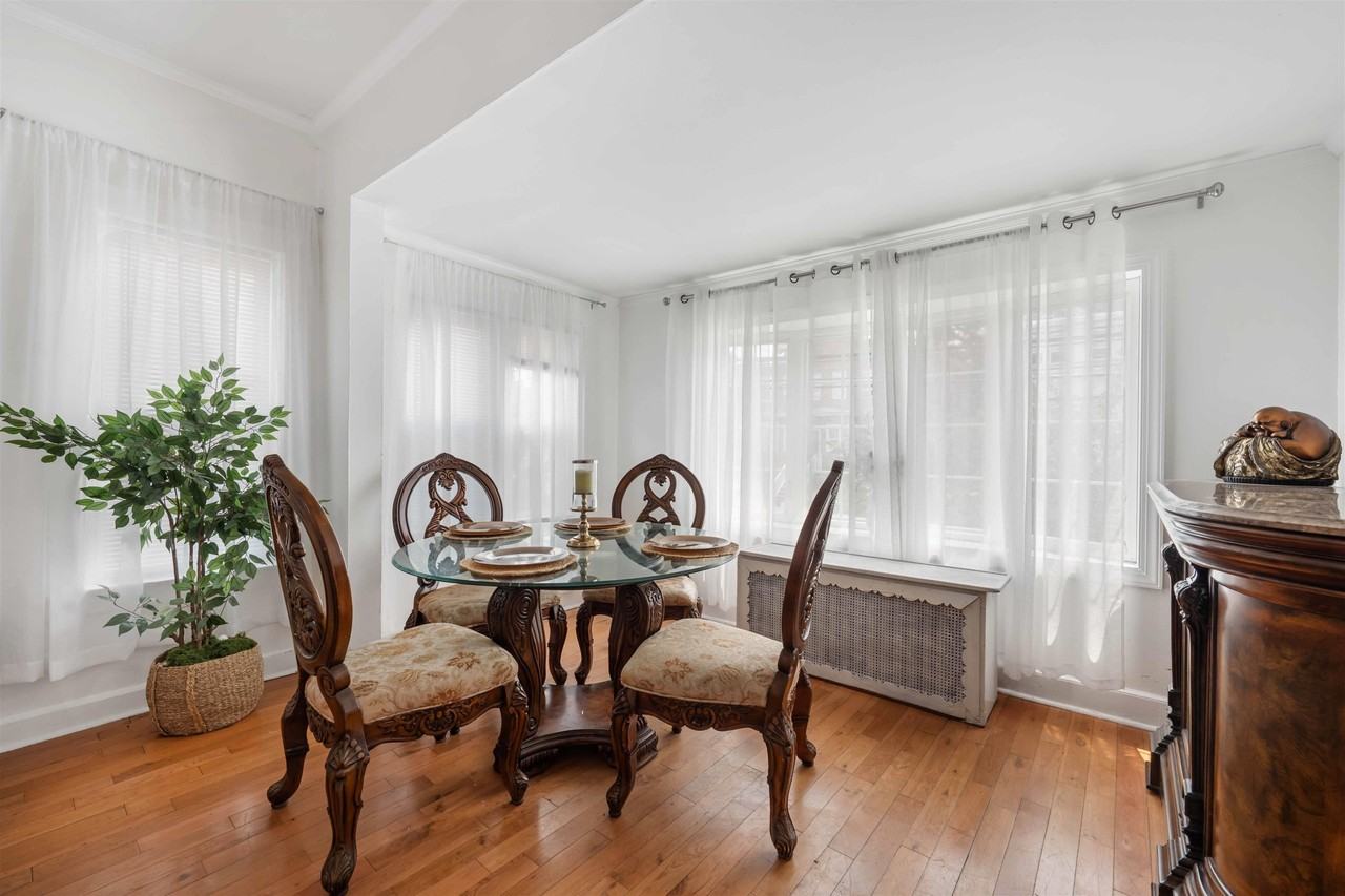 23 W 51st St #1 - Photo 4 of 19