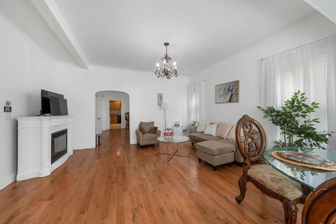 23 W 51st St #1 - Photo 5 of 19