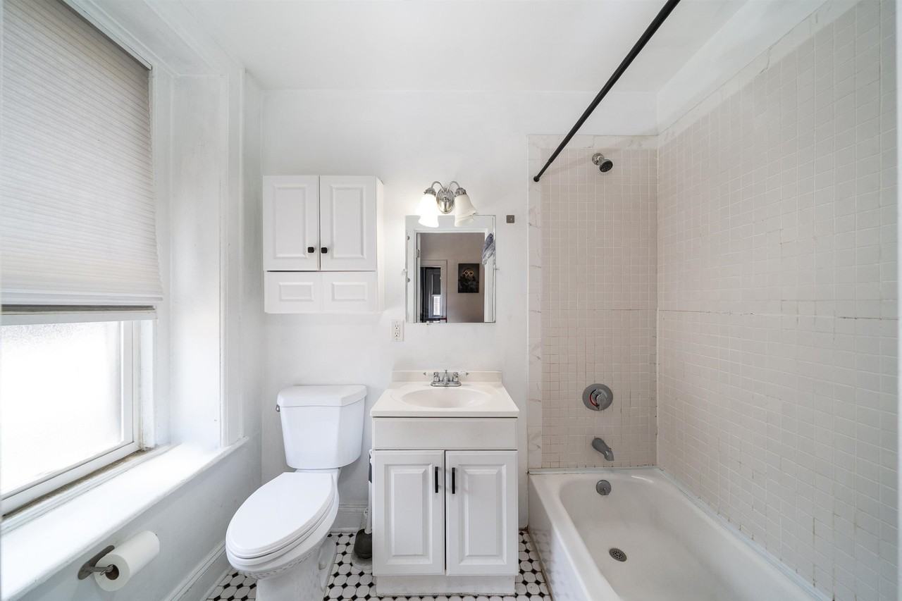 600 Willow Ave #1 - Photo 6 of 7