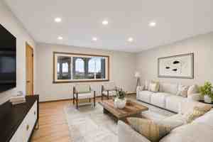 featured image of 185 W 3rd St #2