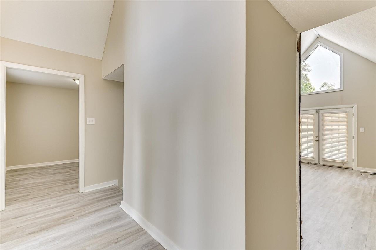 3006 Angela St - Photo 7 of 36