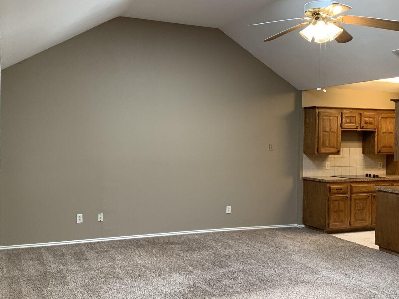 3108 75th St - Photo 4 of 15