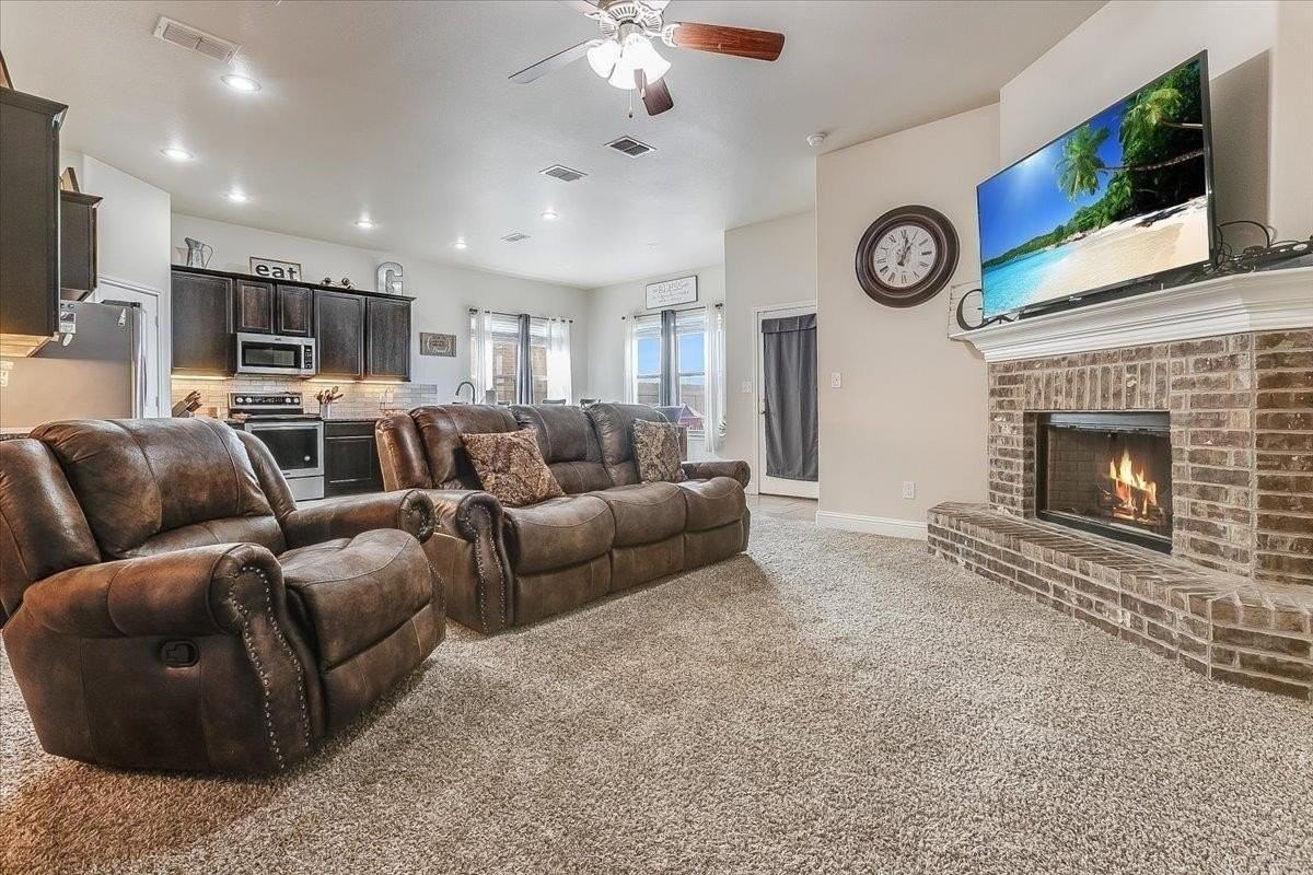 13612 Waco Ave - Photo 6 of 16