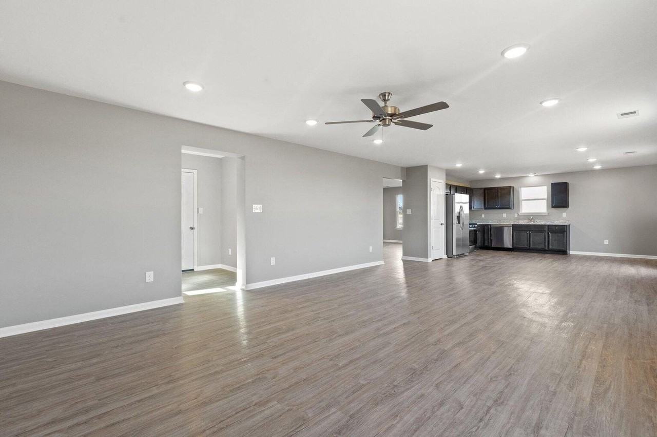 231 Jared Parker Way - Photo 7 of 20