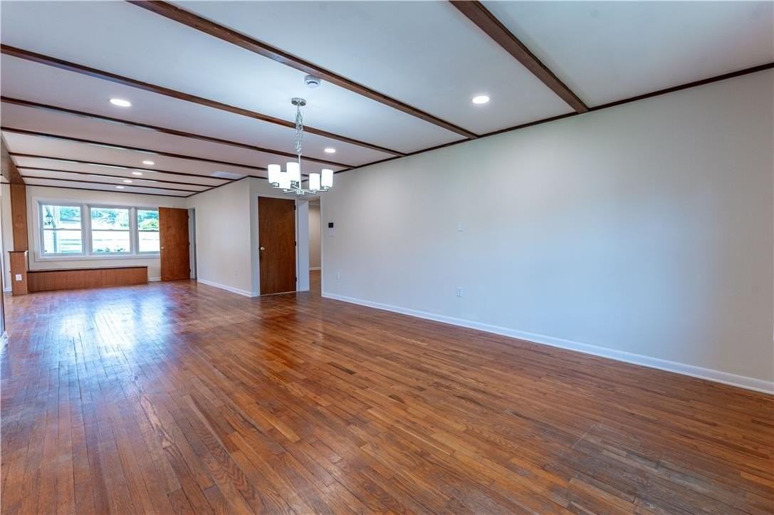 6350 Robin Ln - Photo 6 of 35