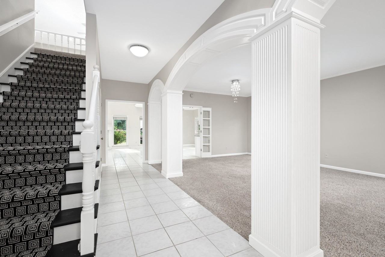 895 Joe Dr - Photo 6 of 36
