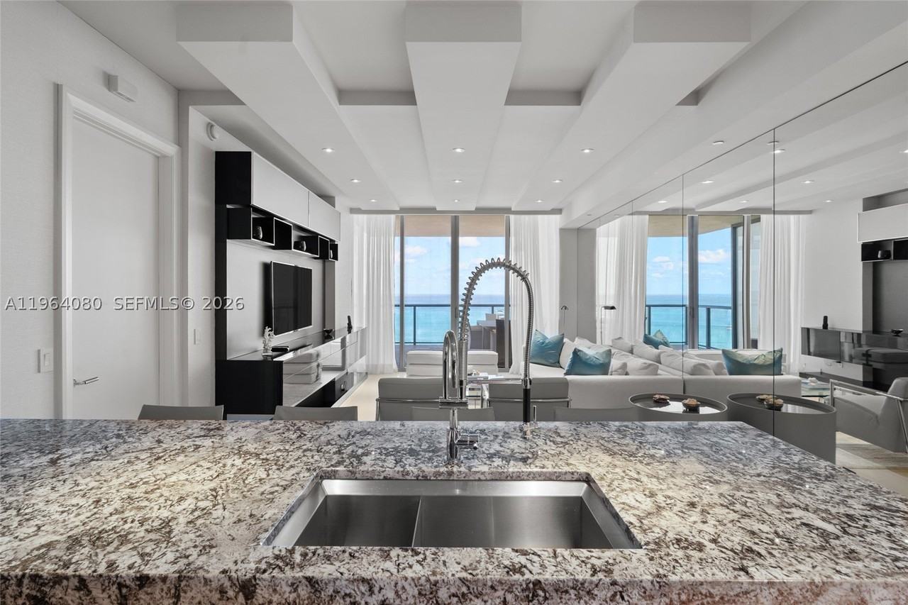 9703 Collins Ave #2515 - Photo 6 of 40