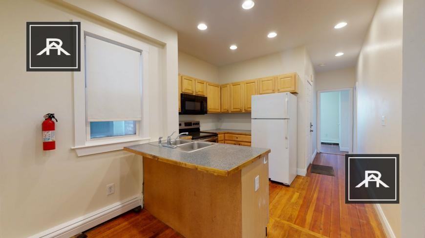 17 Linden St - Photo 3 of 10