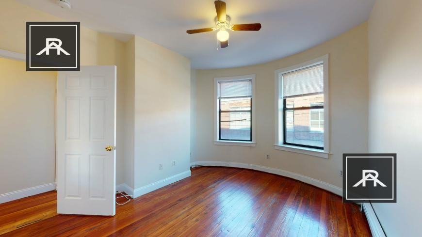 17 Linden St - Photo 5 of 10