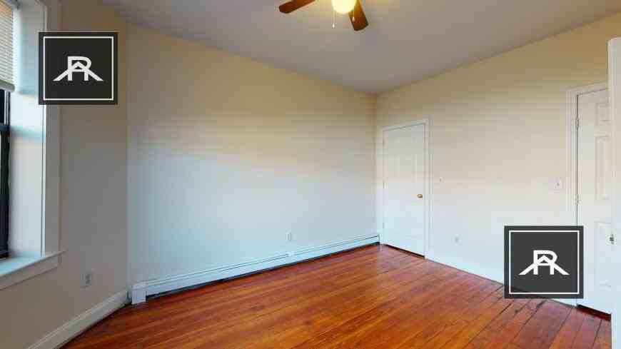 17 Linden St - Photo 7 of 10