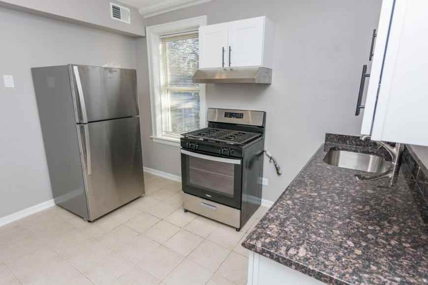 1121 E 81st St - Photo 6 of 10