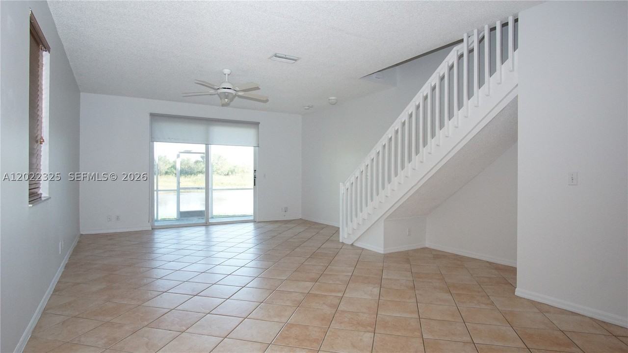 1868 Salerno Cir #1868 - Photo 5 of 40