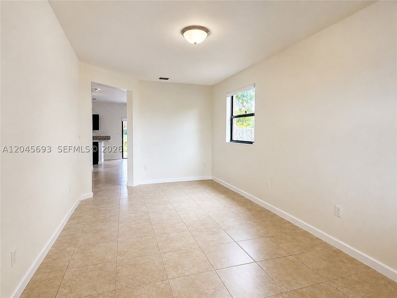 312 Se 37th Ter - Photo 4 of 22