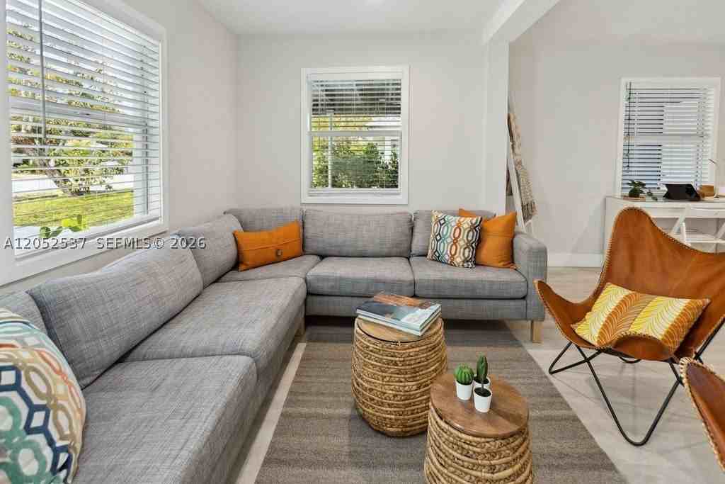 1230 Nw 7th Ave - Photo 4 of 50
