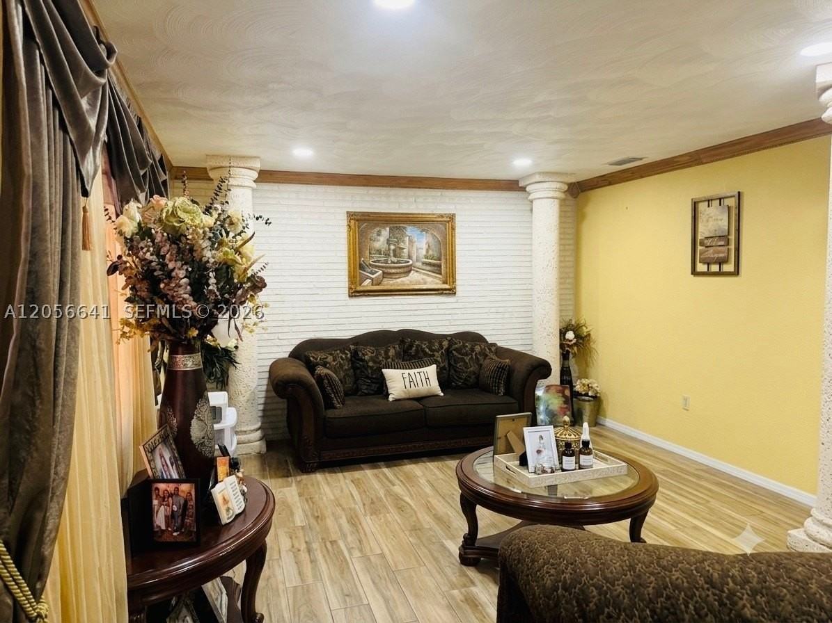 7211 Biltmore Blvd #AB - Photo 2 of 10