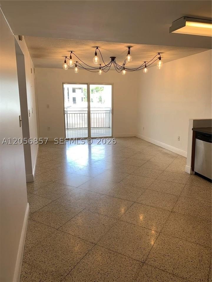 498 Sw 2nd St #2C - Photo 2 of 7