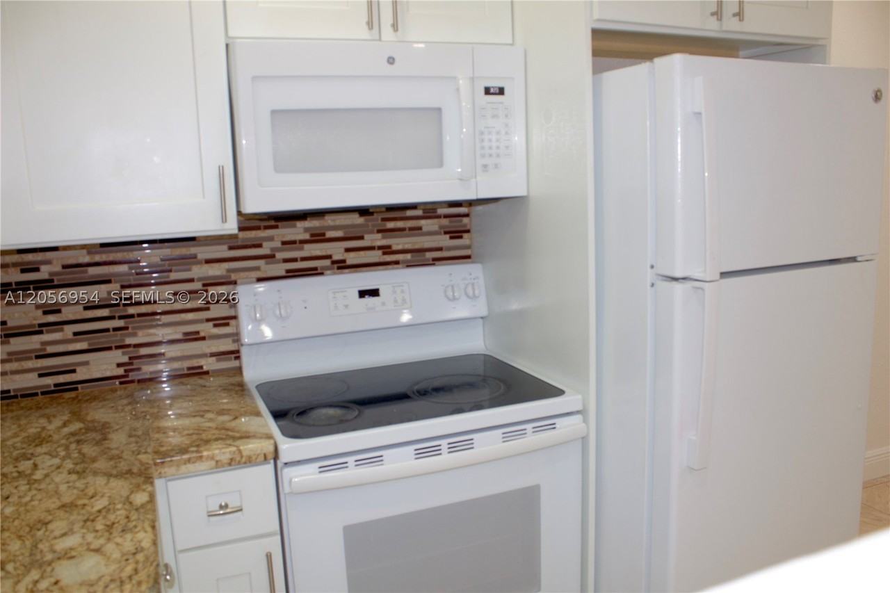 8736 Sw 145th St #8736 - Photo 7 of 7