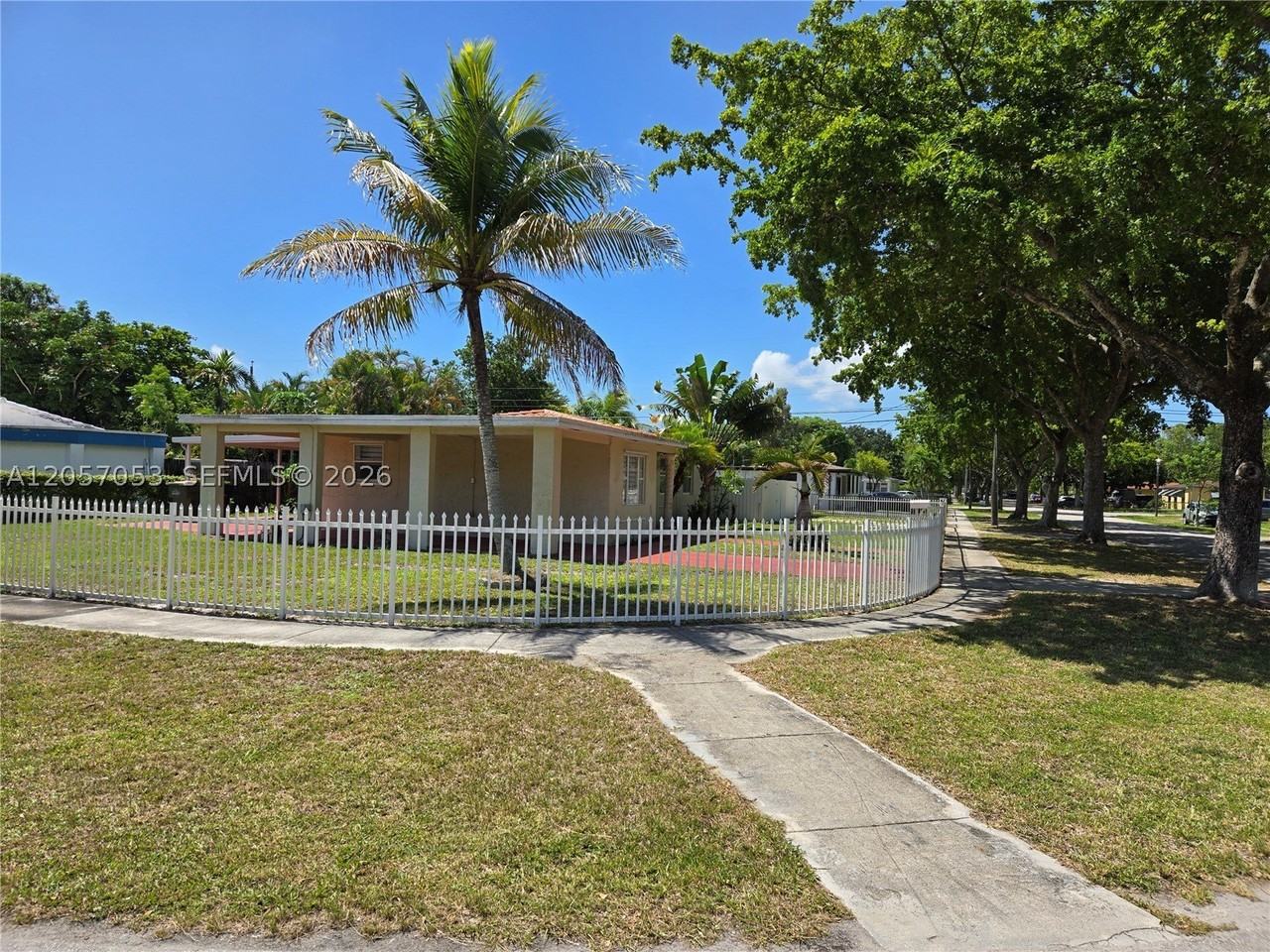 12975 Nw 16th Ave - Photo 2 of 17