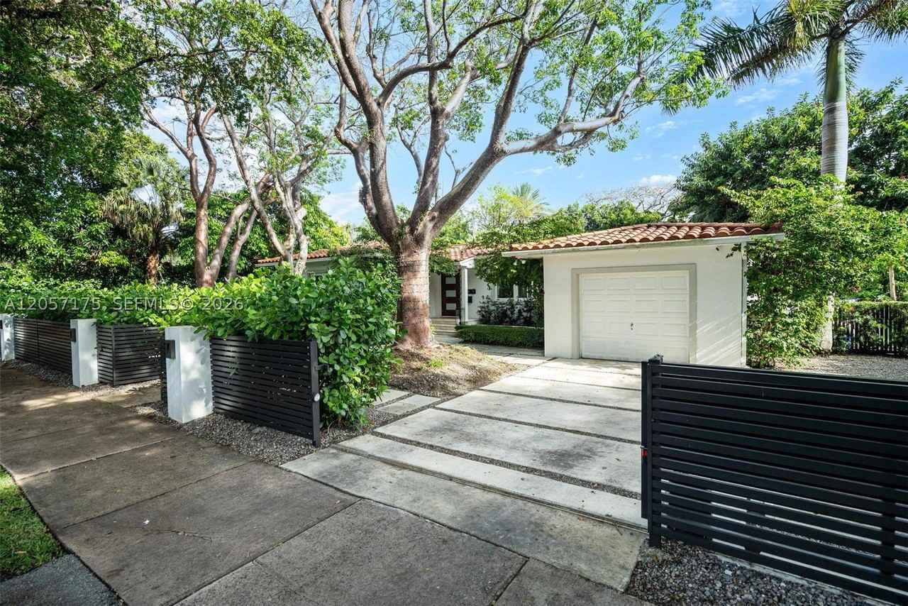 510 Bargello Ave - Photo 2 of 33