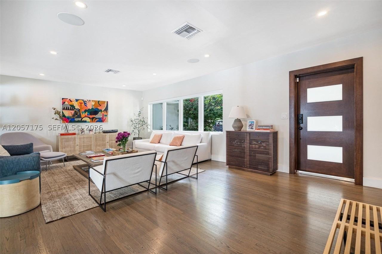 510 Bargello Ave - Photo 4 of 33