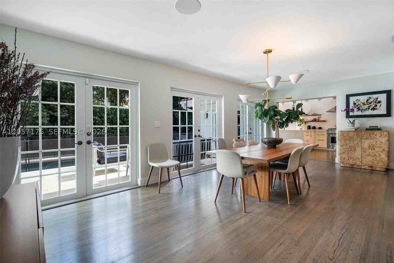 510 Bargello Ave - Photo 7 of 33