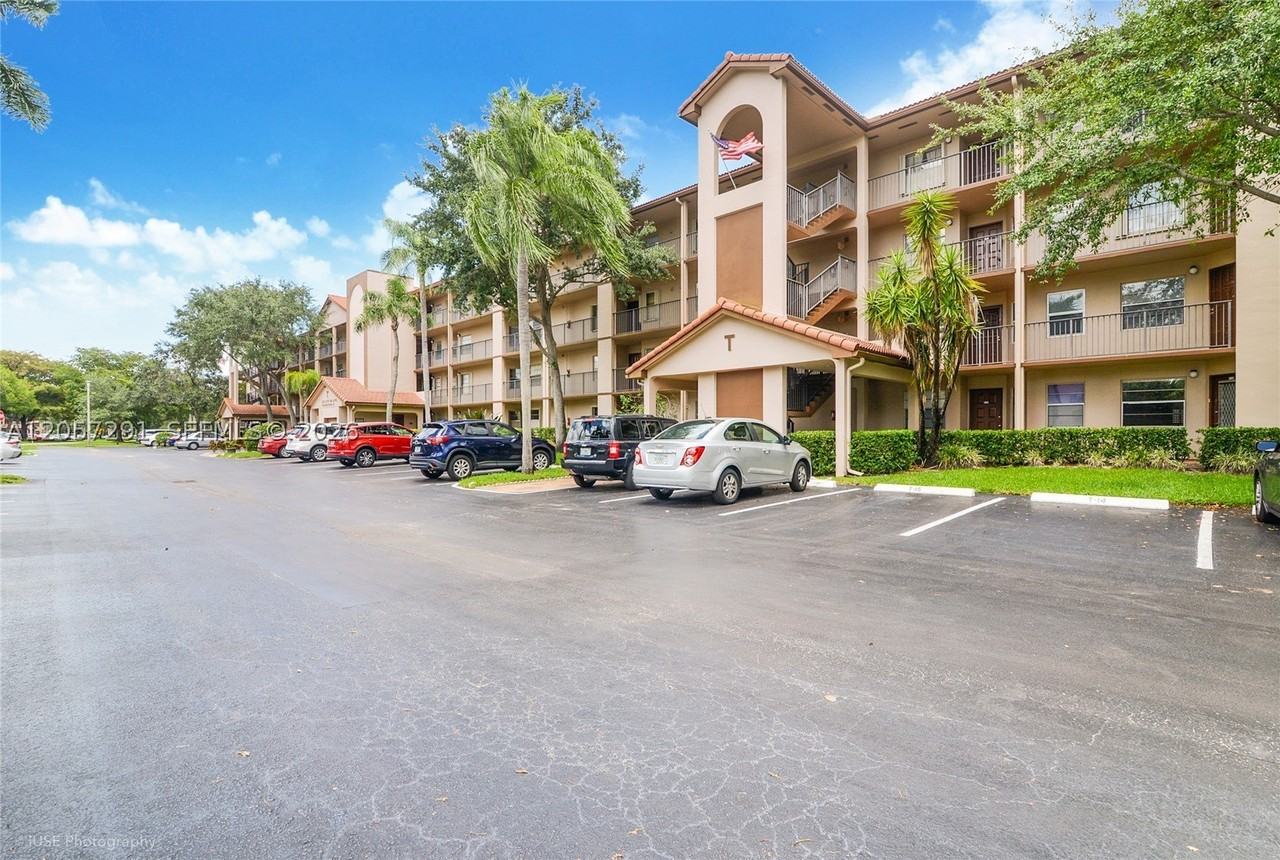 1251 Sw 125th Ave #405T