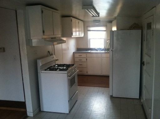 2310 Roblee Ave - Photo 3 of 3