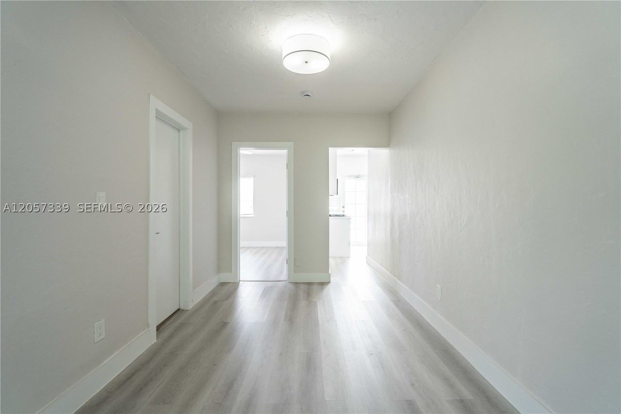 2416 Flamingo Dr #15 - Photo 6 of 18