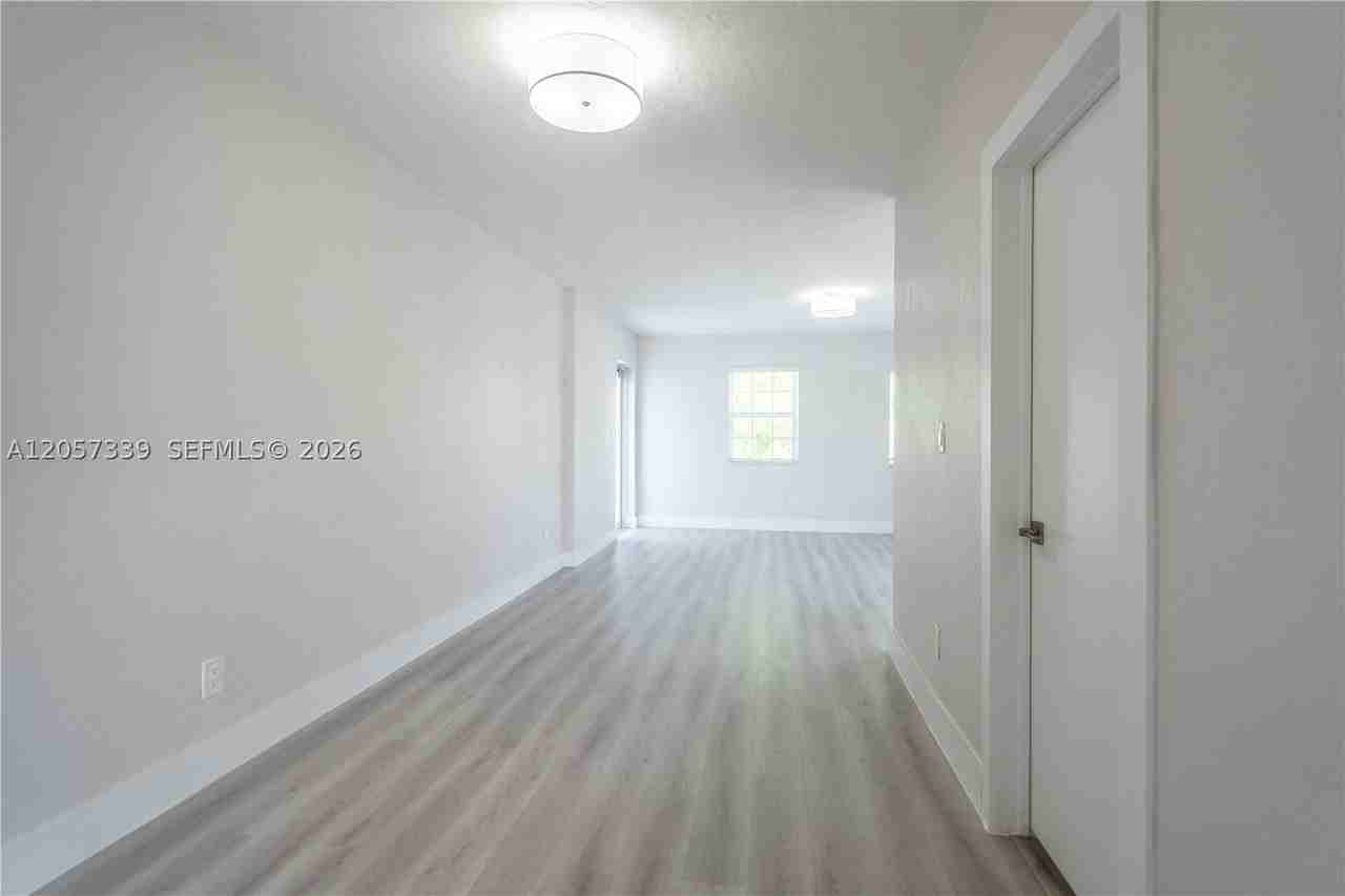 2416 Flamingo Dr #15 - Photo 7 of 18