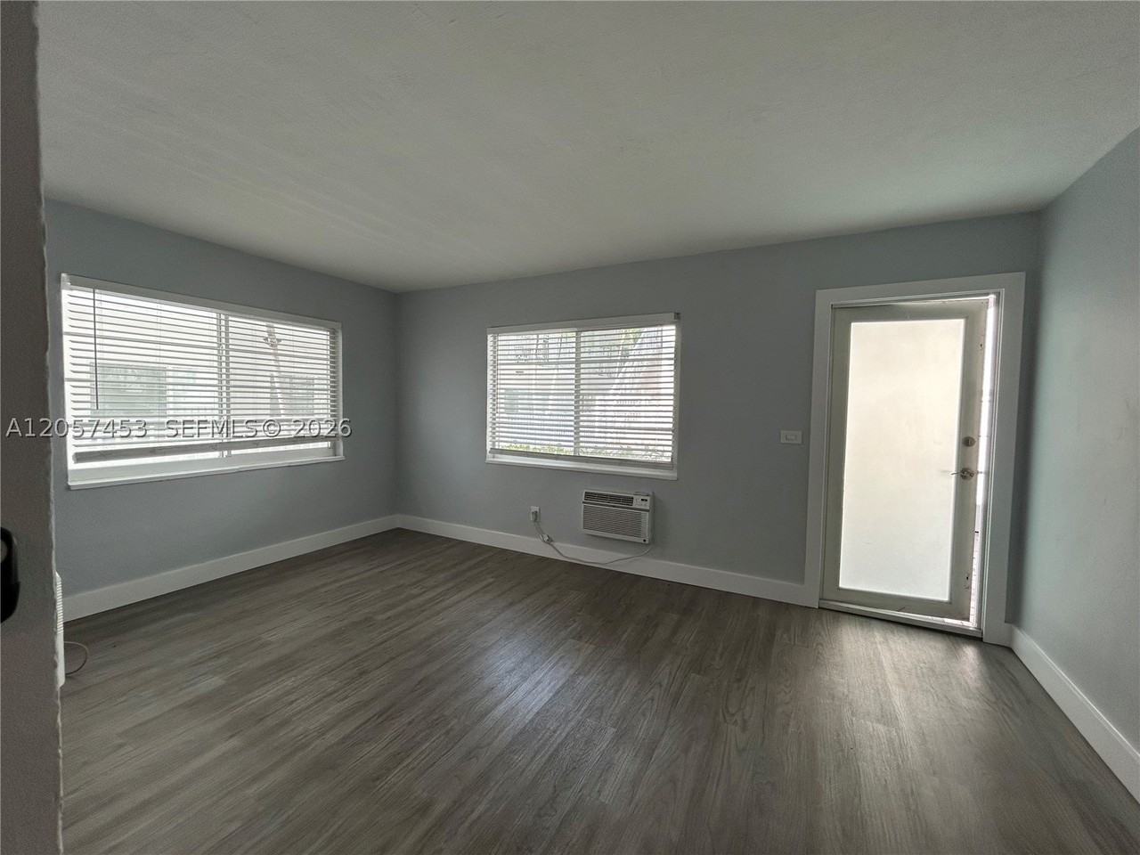 1024 Pennsylvania Ave #2 - Photo 6 of 12