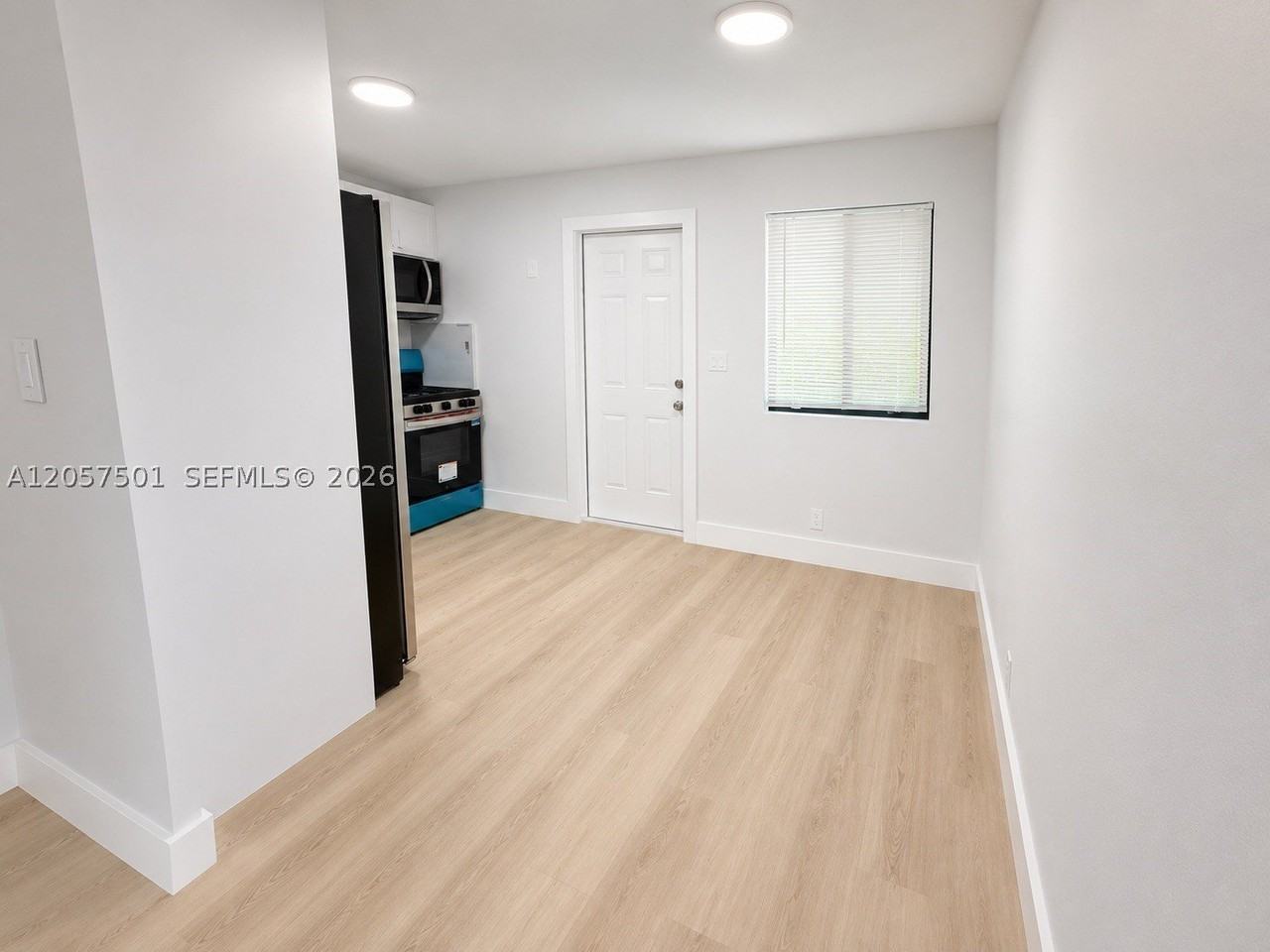 4804 Garden Ave #A - Photo 3 of 15