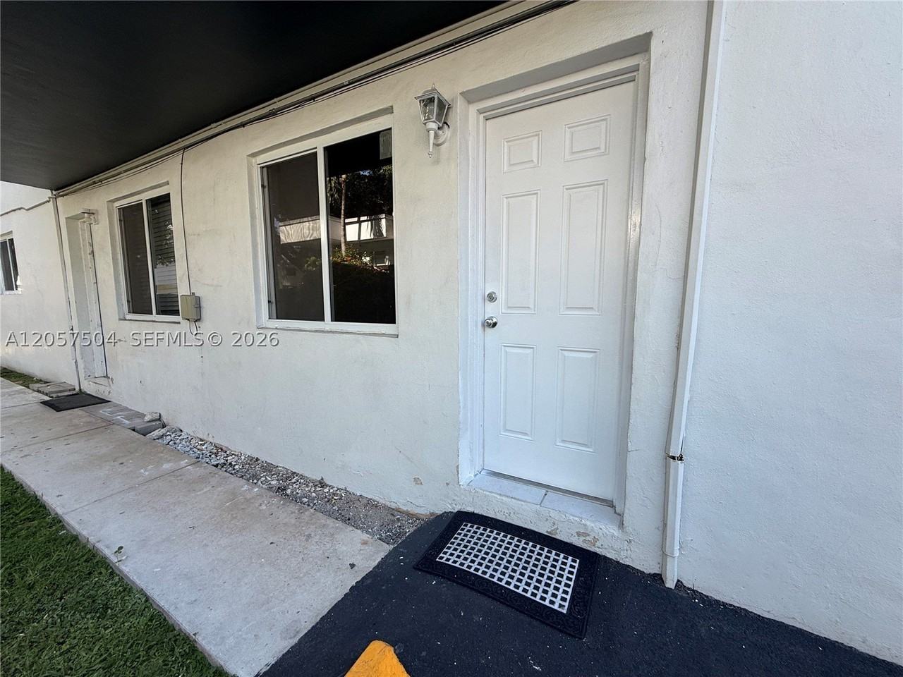 1860 Coral Way #4 - Photo 7 of 10