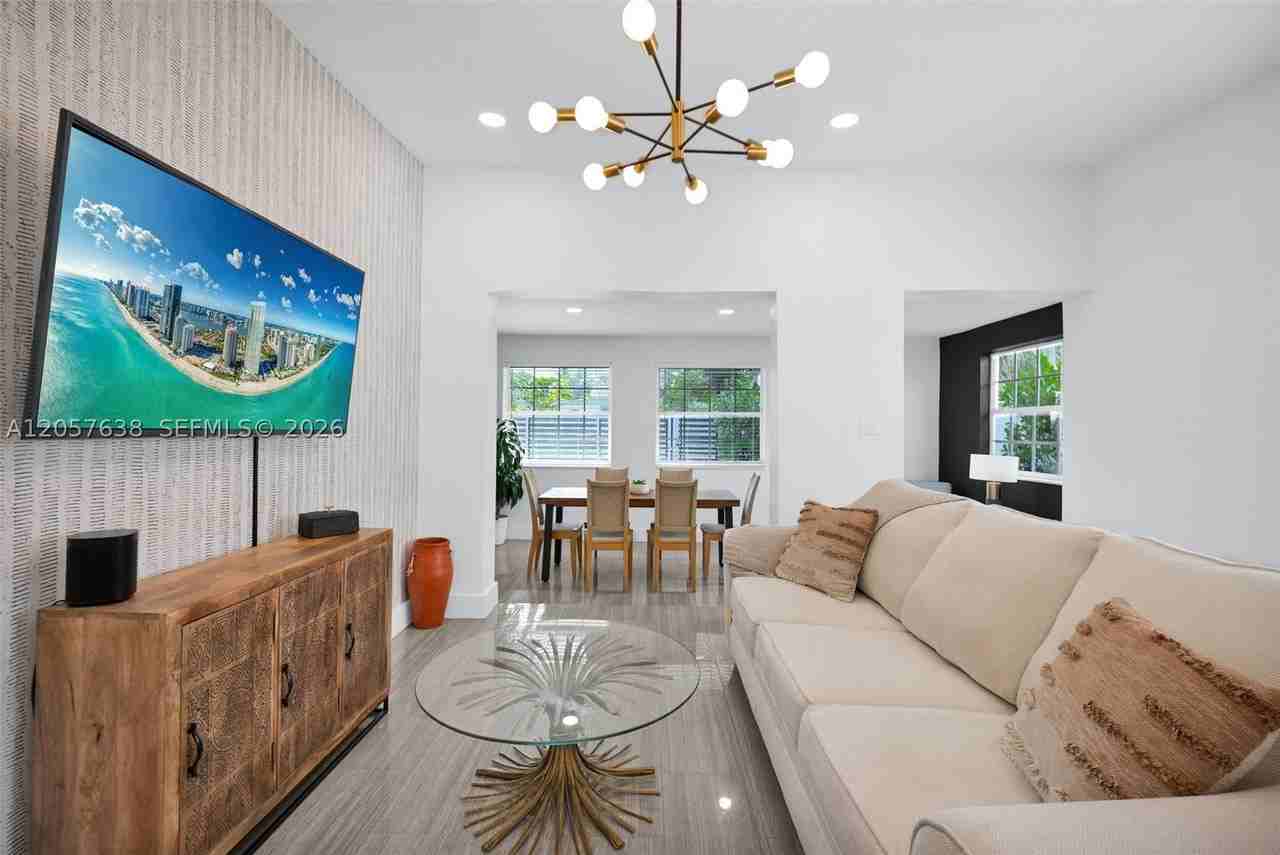 1800 Sw 5th Ave - Photo 5 of 33
