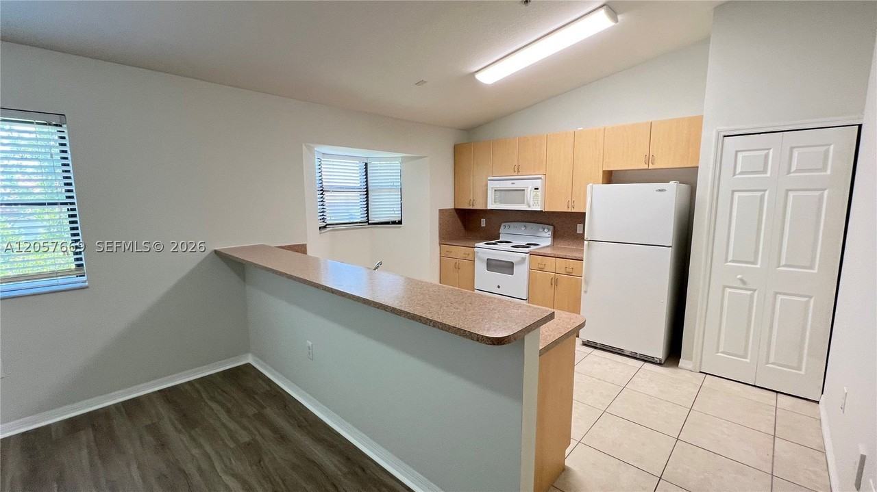 22841 Sw 88th Pl #301 - Photo 3 of 33