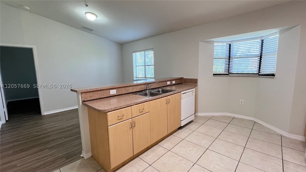 22841 Sw 88th Pl #301 - Photo 6 of 33