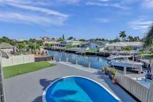 featured image of 3010 Ne 46th St #0
