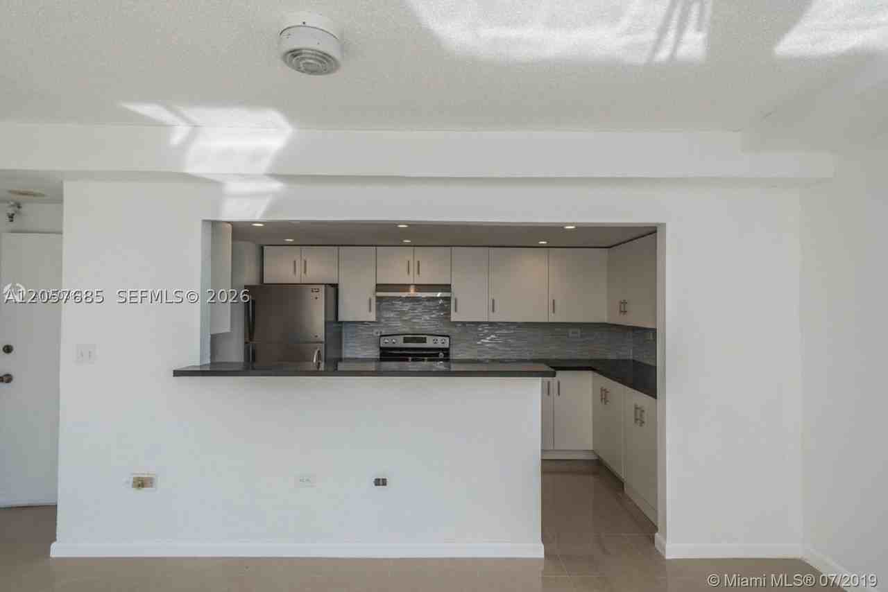 7545 E Treasure Dr #2H - Photo 7 of 38