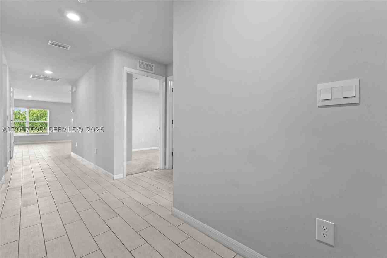 7020 Ramrod Cir #7020 - Photo 4 of 21