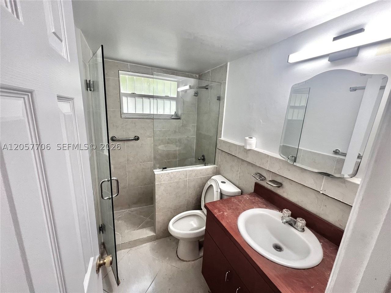 640 Pennsylvania Ave #10 - Photo 4 of 28