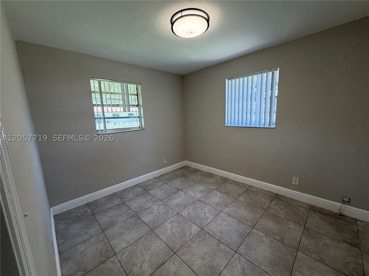 4680 Sw 33rd Ave #1-6 - Photo 4 of 9