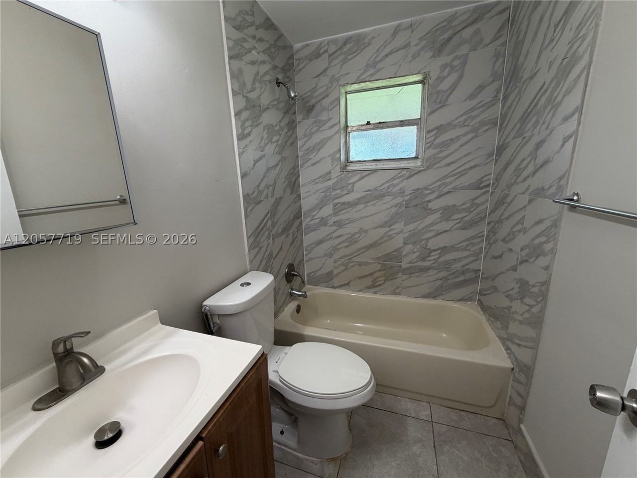4680 Sw 33rd Ave #1-6 - Photo 5 of 9