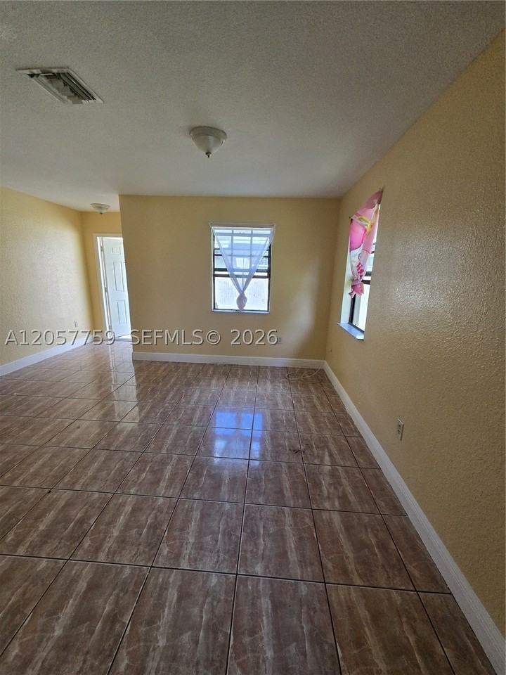 311 Nw 97th St #311 - Photo 2 of 10