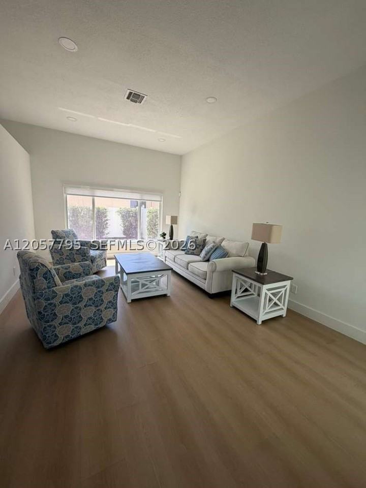 1920 Nw 182nd Ter #0 - Photo 4 of 11