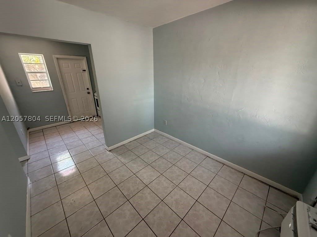 3129 Sw 9th St #2 - Photo 7 of 8