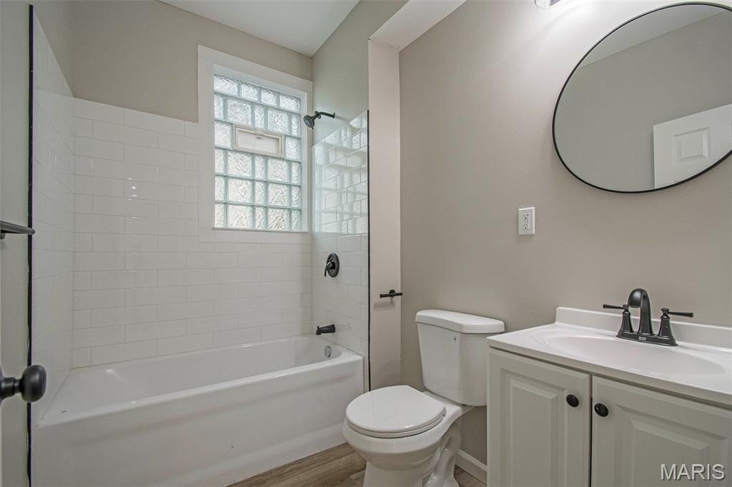 308 Madison Ave - Photo 3 of 13
