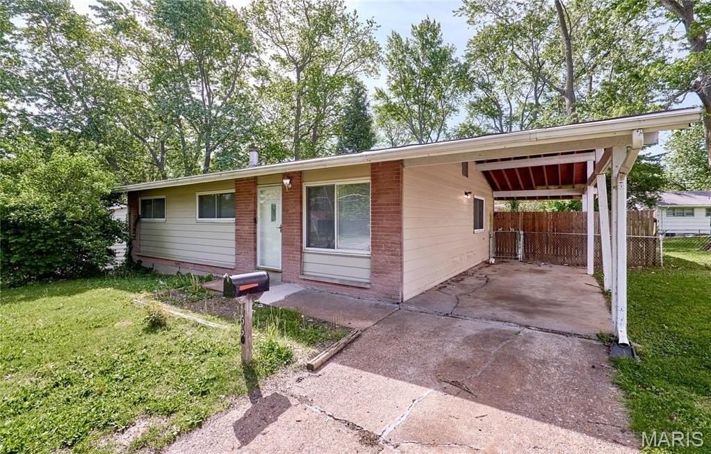 1960 Parker Rd - Photo 3 of 24