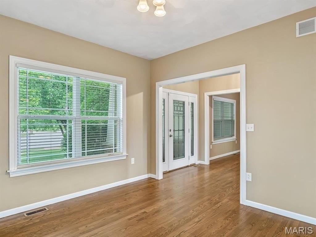 1200 Gregerson Ct - Photo 5 of 25