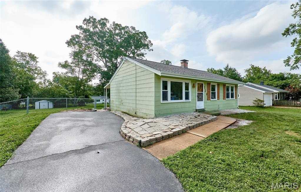 228 Newton Pl - Photo 3 of 20